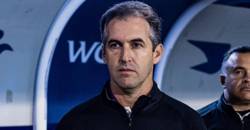 Ceará: Léo Condé Revela Cenário da Lateral Esquerda e Estratégia de Mercado