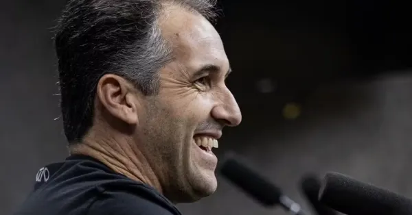 Léo Condé Desvenda Táticas da Vitória do Ceará Contra o Santos no Brasileirão 2025