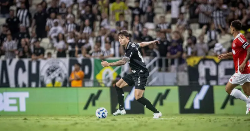 Ceará perde para Internacional: Análise da derrota com um a menos e as consequências